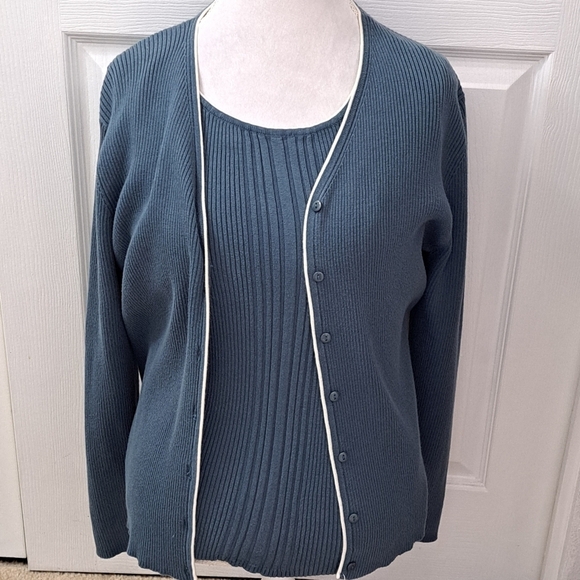 Two Piece Green Tunic & Cardigan   Size XL - Picture 1 of 11